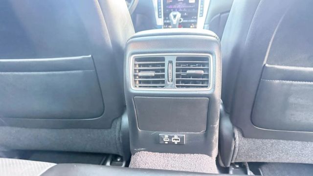 
								2023 INFINITI Q50 LUXE Sedan 4D full									