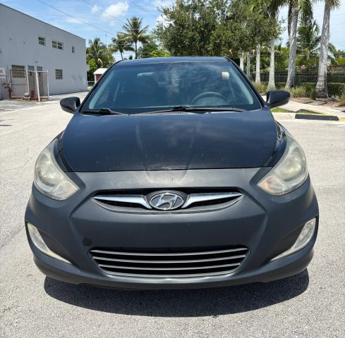 
								2013 Hyundai Accent GLS Sedan 4D full									