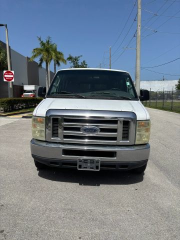 
								2008 Ford E350 Super Duty Passenger XLT Extended Van 3D full									