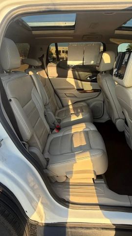 
								2023 GMC Acadia SLT Sport Utility 4D full									