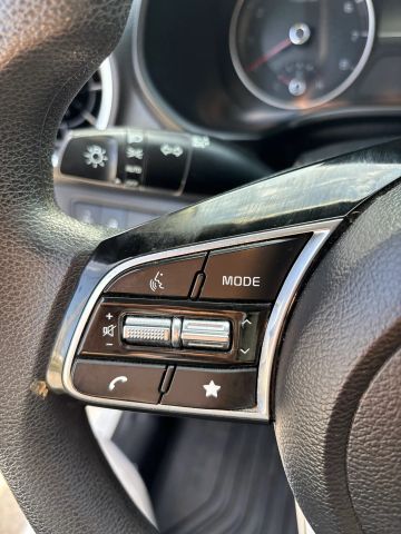 
								2023 Kia Forte LXS Sedan 4D full									