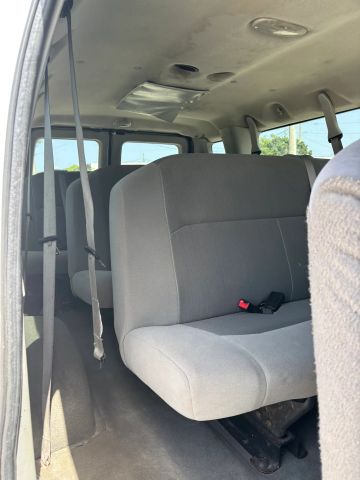 
								2008 Ford E350 Super Duty Passenger XLT Extended Van 3D full									