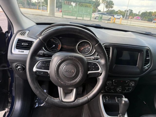 
								2018 Jeep Compass Latitude Sport Utility 4D full									