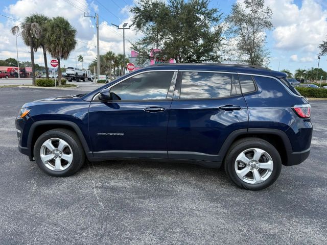 
								2018 Jeep Compass Latitude Sport Utility 4D full									