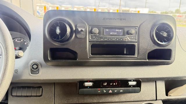 
								2021 Mercedes-Benz Sprinter 2500 Cargo High Roof w/170  WB Van 3D full									