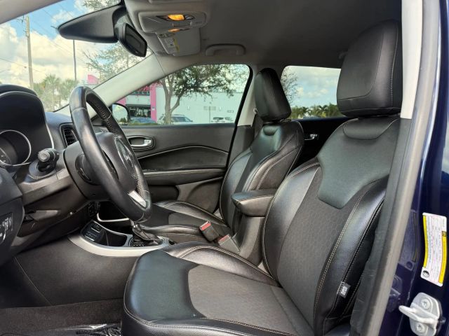 
								2018 Jeep Compass Latitude Sport Utility 4D full									