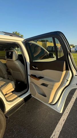 
								2023 GMC Acadia SLT Sport Utility 4D full									