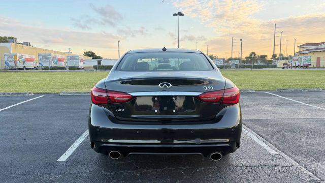 
								2023 INFINITI Q50 LUXE Sedan 4D full									