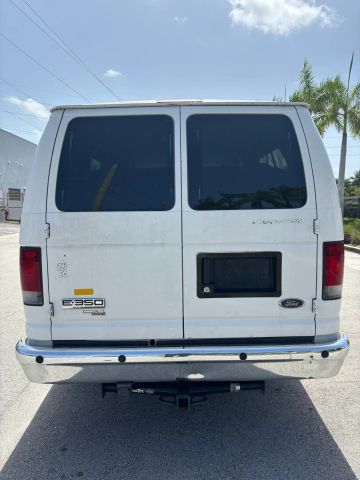 
								2008 Ford E350 Super Duty Passenger XLT Extended Van 3D full									