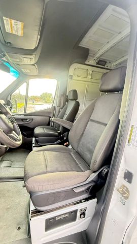 
								2021 Mercedes-Benz Sprinter 2500 Cargo High Roof w/170  WB Van 3D full									