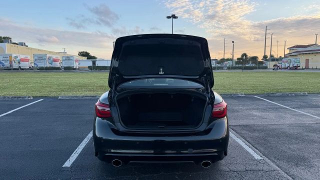 
								2023 INFINITI Q50 LUXE Sedan 4D full									