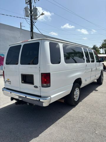 
								2008 Ford E350 Super Duty Passenger XLT Extended Van 3D full									