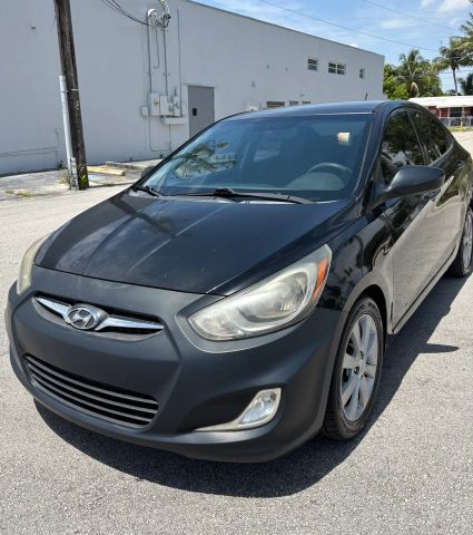 
								2013 Hyundai Accent GLS Sedan 4D full									