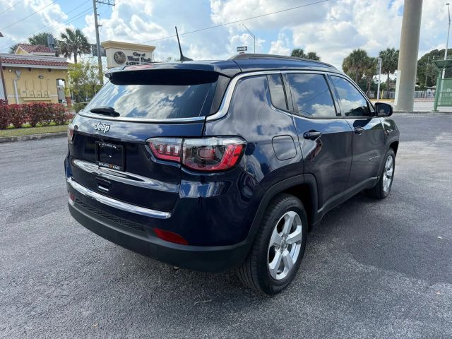 
								2018 Jeep Compass Latitude Sport Utility 4D full									