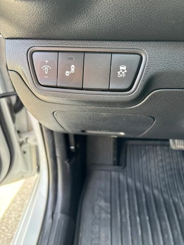 
								2023 Kia Forte LXS Sedan 4D full									