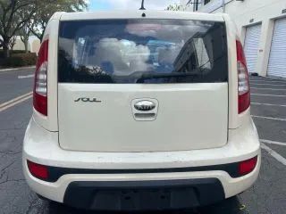 
								2013 Kia Soul Wagon 4D full									