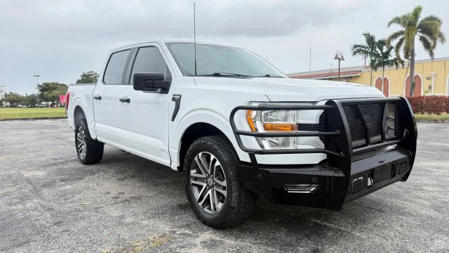 2022 Ford F150 SuperCrew Cab XL Pickup 4D 5 1/2 ft