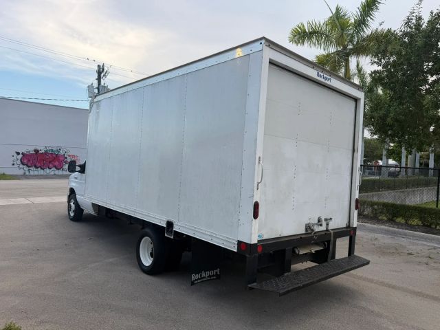 
								2021 Ford E350 Super Duty Cutaway Cutaway Van 2D full									