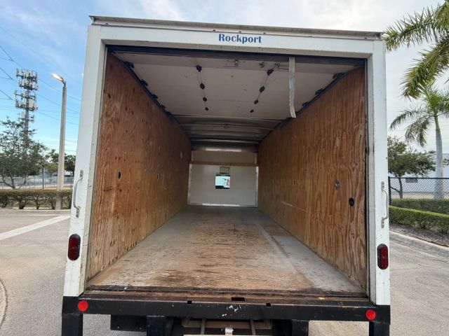 
								2021 Ford E350 Super Duty Cutaway Cutaway Van 2D full									