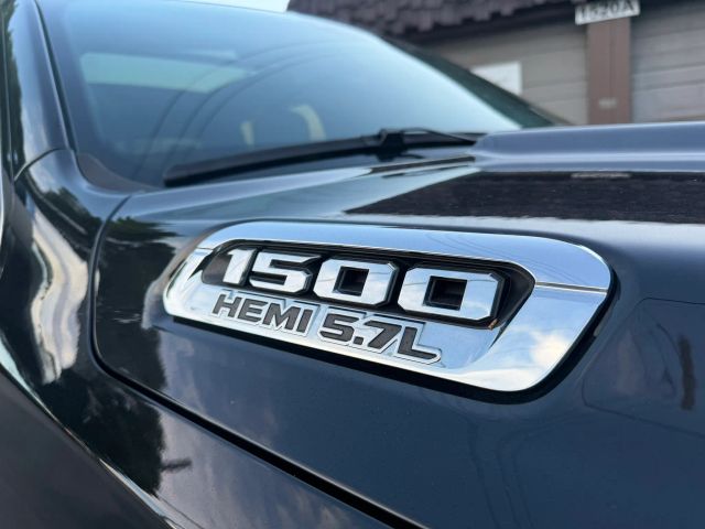 
								2020 Ram 1500 Crew Cab Limited Pickup 4D 5 1/2 ft full									