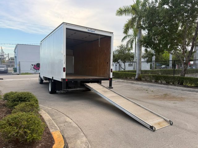 
								2021 Ford E350 Super Duty Cutaway Cutaway Van 2D full									