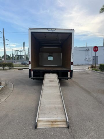 
								2021 Ford E350 Super Duty Cutaway Cutaway Van 2D full									