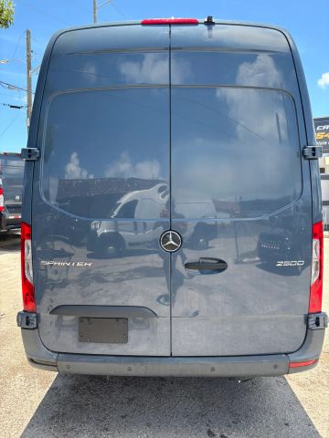 
								2019 Mercedes-Benz Sprinter 2500 Cargo High Roof w/170  WB Van 3D full									