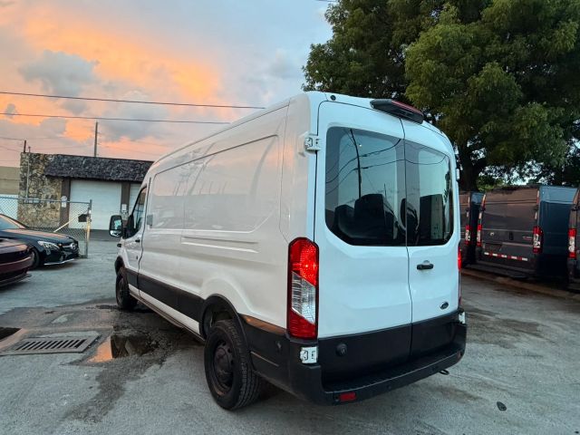 
								2020 Ford Transit 250 Cargo Van Medium Roof w/LWB Van 3D full									