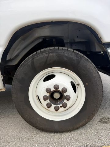 
								2021 Ford E350 Super Duty Cutaway Cutaway Van 2D full									