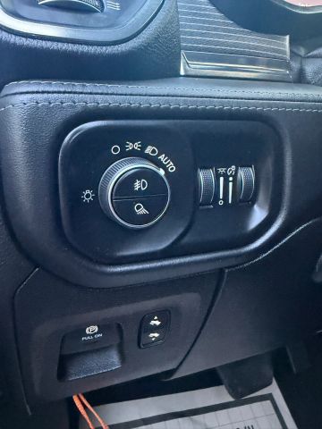 
								2020 Ram 1500 Crew Cab Limited Pickup 4D 5 1/2 ft full									
