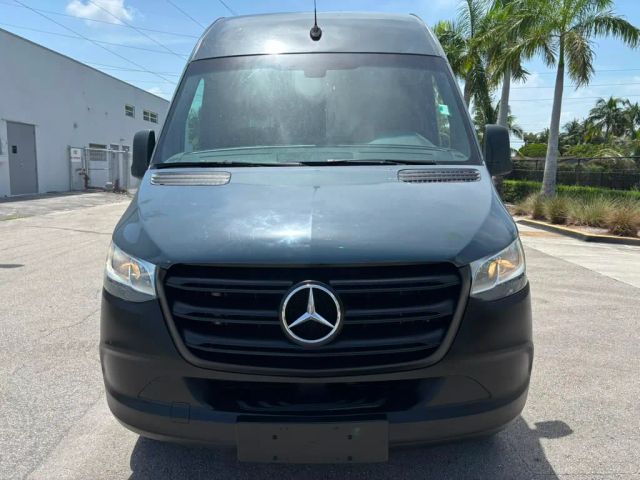 
								2019 Mercedes-Benz Sprinter 2500 Cargo High Roof w/170  WB Van 3D full									