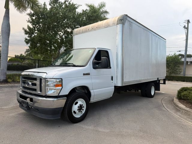 
								2021 Ford E350 Super Duty Cutaway Cutaway Van 2D full									