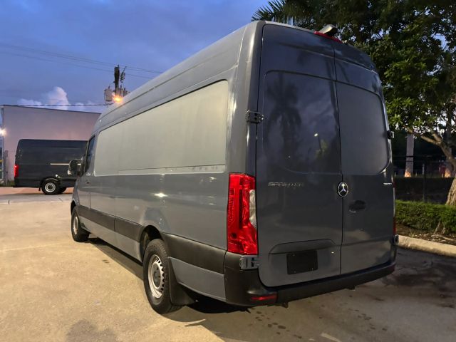 
								2019 Mercedes-Benz Sprinter 2500 Cargo High Roof w/170  WB Van 3D full									