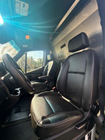 
								2023 Mercedes-Benz Sprinter 2500 Cargo High Roof w/170  WB Van 3D full									