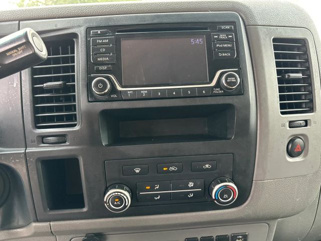 
								2018 Nissan NV2500 HD Cargo S Van 3D full									
