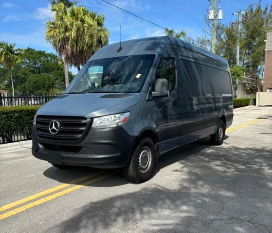 
								2021 Mercedes-Benz Sprinter 2500 Cargo High Roof w/170  WB Van 3D full									
