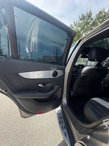 
								2019 Mercedes-Benz GLC GLC 300 Sport Utility 4D full									