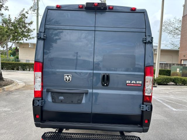 
								2021 Ram ProMaster Cargo Van 3500 High Roof Extended Van 3D full									