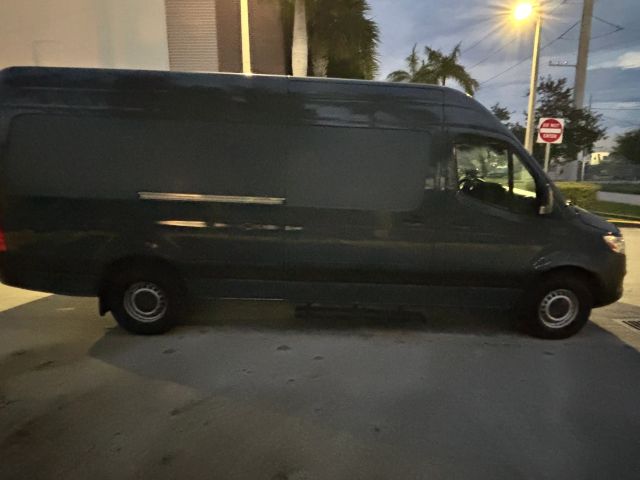 
								2019 Mercedes-Benz Sprinter 2500 Cargo High Roof w/170  WB Van 3D full									