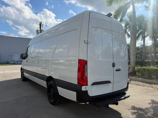 
								2023 Mercedes-Benz Sprinter 2500 Cargo High Roof w/170  WB Van 3D full									