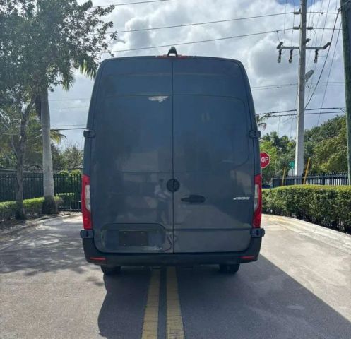 
								2021 Mercedes-Benz Sprinter 2500 Cargo High Roof w/170  WB Van 3D full									