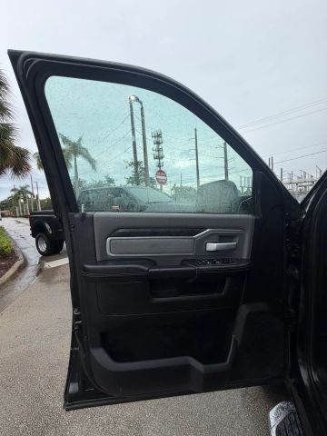 
								2022 Ram 3500 Crew Cab Big Horn Pickup 4D 8 ft full									