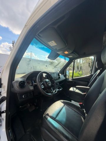 
								2023 Mercedes-Benz Sprinter 2500 Cargo High Roof w/170  WB Van 3D full									