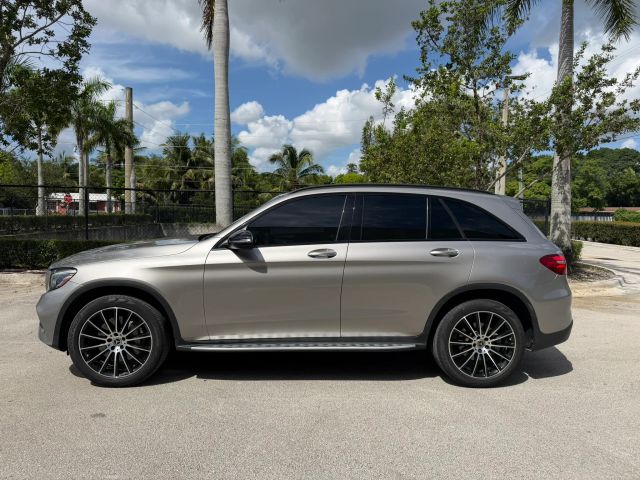 
								2019 Mercedes-Benz GLC GLC 300 Sport Utility 4D full									