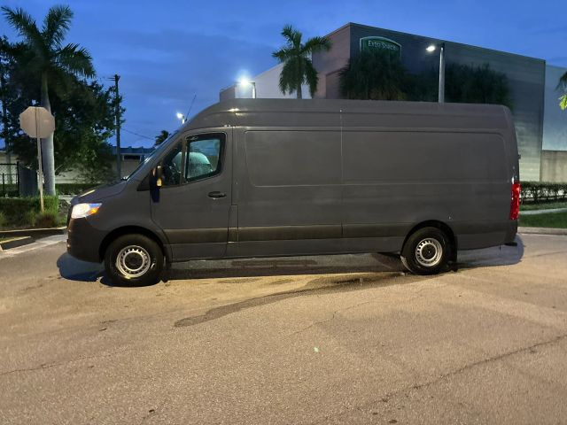 
								2019 Mercedes-Benz Sprinter 2500 Cargo High Roof w/170  WB Van 3D full									
