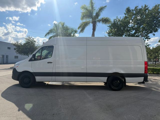 
								2023 Mercedes-Benz Sprinter 2500 Cargo High Roof w/170  WB Van 3D full									