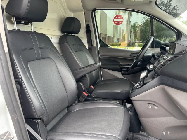 
								2022 Ford Transit Connect Cargo Van XL Van 4D full									