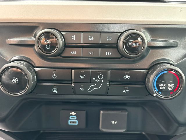 
								2023 Ford F350 Super Duty Crew Cab XL Pickup 4D 8 ft full									