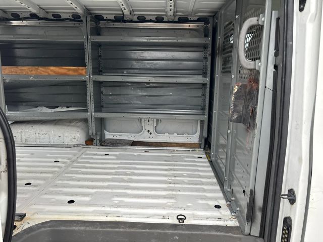 
								2018 Nissan NV2500 HD Cargo S Van 3D full									