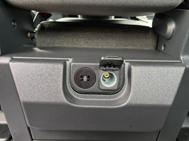 
								2023 Ford F350 Super Duty Crew Cab XL Pickup 4D 8 ft full									